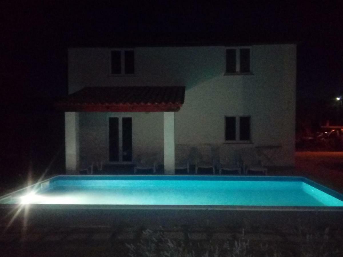 Pool House - Medulin Rivieraアパートメント エクステリア 写真